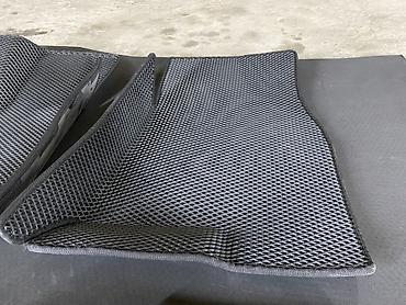 Аксессуары и тюнинг: Комплект автомобильных 3D-ковриков (передние и задние) из ячеистого — 2