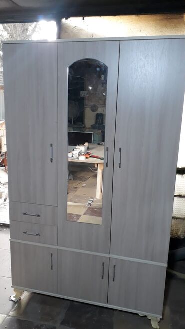 Dolablar: Yeni, Açılan, 3 qapılı Düz dolab, Dolab-asılqan, Türkiyə — 18