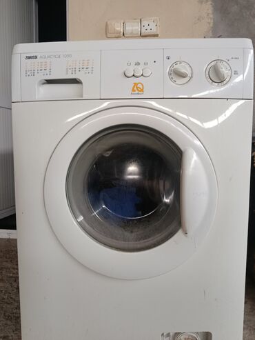 Paltaryuyan maşınlar: Zanussi Aquacycle 1050 paltaryuyan maşın - Ön yükleməli model, ağ