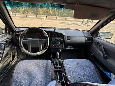 донголок саната: Volkswagen Passat Variant: 1989 г., 1.8 л, Универсал — 5