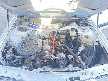 Audi: Audi 100: 1989 г., 1.8 л, Механика, Газ, Седан — 10