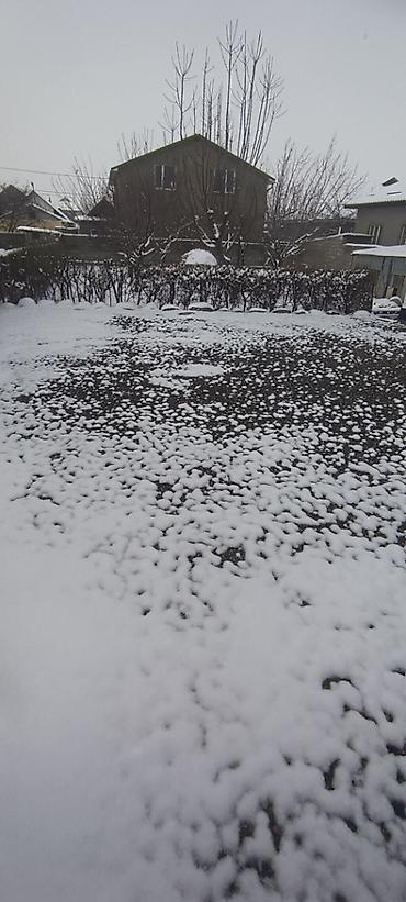 Продажа коттеджей и домов: 🏡 **Продается уютный дом в Бишкеке!** 📍 Район: Ак-Ордо 1 ж/м 🏠 Дом: 2 — 9