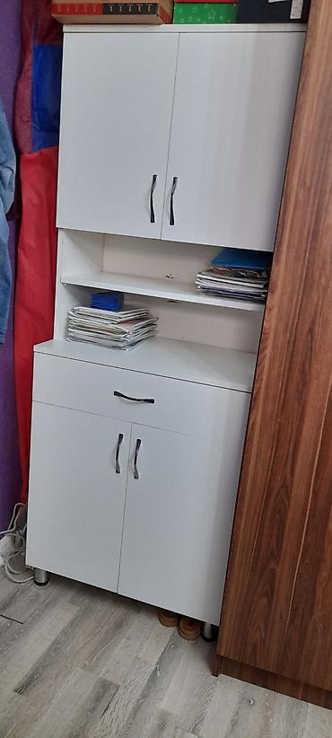 bed: Yataq otağı və ya qonaq otağı üçün mebel dəsti. Dəstə aşağıdakı — 4