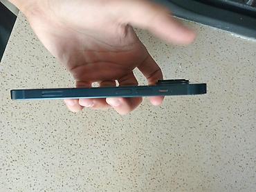 Мобильные телефоны: IPhone 13, Голубой — 6