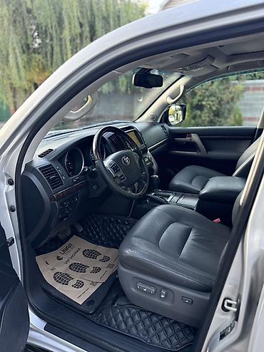 lend cruizer: Toyota Land Cruiser: 2010 г., Бензин, Внедорожник — 6
