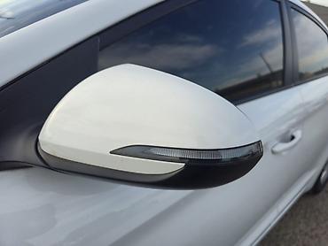 Hyundai: Hyundai Elantra: 2020 г., Седан — 4