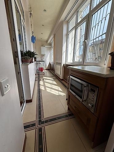 rabocide satilan evler: İnşaatçılar metrosunun TAM yanında — 150 m², 3 otaqlı, tam əşyalı — 6