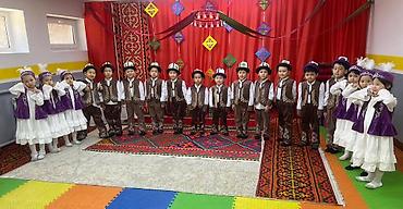 Балдардын карнавалдык костюмдары киреге берилет: Детские национальные костюмы для праздников и выступлений - Комплекты — 3