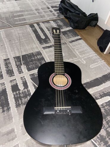 купить струны на классическую гитару: Акустическая гитара 4/4, классическая форма. Корпус – черный