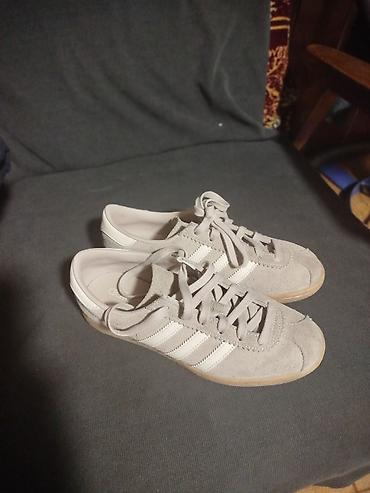 адидас кеды: Кеды adidas из замши - Модель: классические низкие кеды с фирменными — 3