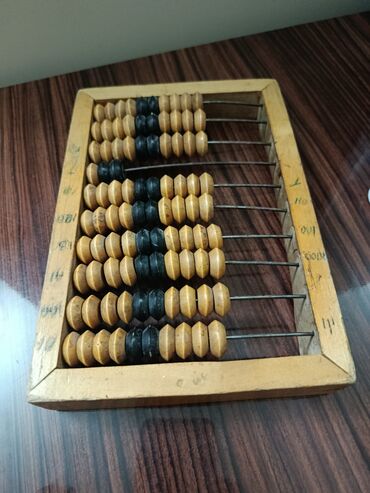 şir şekilleri: Taxta abakus (sayğac) - Material: tamamilə taxtadan hazırlanmış