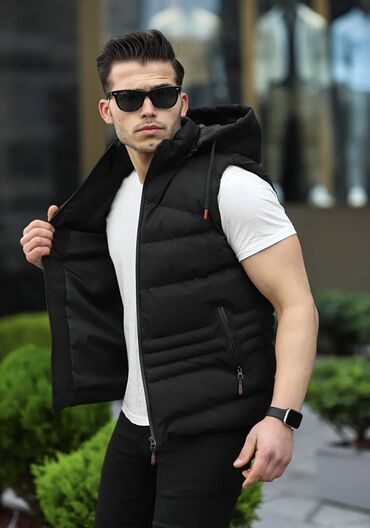 Мужская одежда: Куртка S (EU 36), цвет - Черный