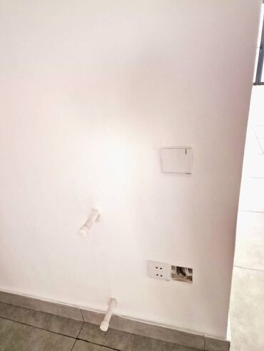 Mağazalar: Nərimanov rayonu, "Müzəffər Nərimanov" küçəsində, əsas yolun üstündə — 6