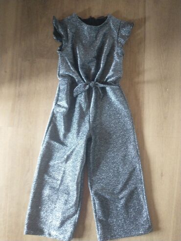 trikotažne pantalone: Teranova elegantan konbinezon za uzrast8-9