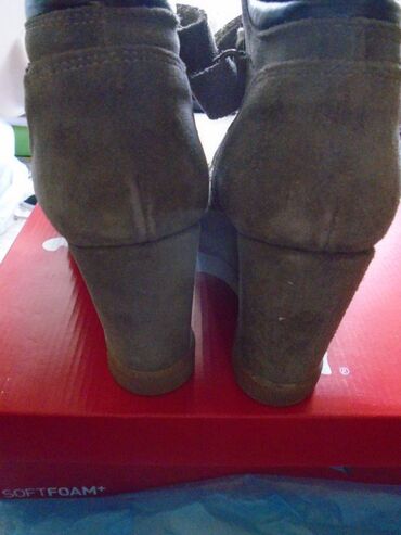 Gležnjače: Gležnjače, Buffalo, 39 — 7