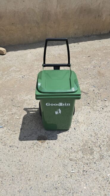Tullantı qabları: Məişət Tullantı qutuları. 20 lt den 1100 lt qeder movcuddur. Plastik — 4