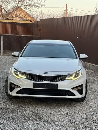 BMW: Kia K5: 2018 г., 2 л, Автомат, Газ, Седан