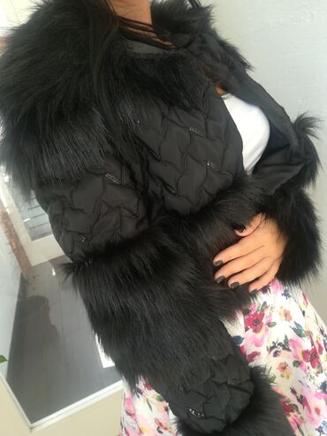 tiffany jakna: S (EU 36), Faux fur, color - Black