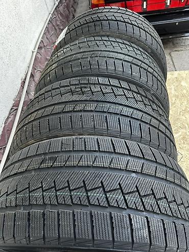 зимные шыны: Комплект зимних шин (4 шт.) 295/40 R22 - Тип: зимние, ненашипованные — 4