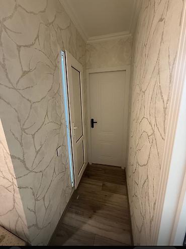 шкафы на балкон: İki otaq satilir menzil Studiyalı mənzil üçün kiçik mətbəx-balkon — 3