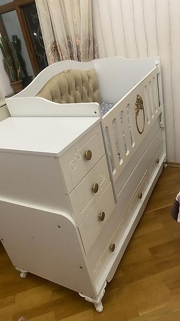 Колыбели: Uşaq beşiyi – kombinə olunmuş model - Rəng: ağ, qızılı dekor detallar — 1