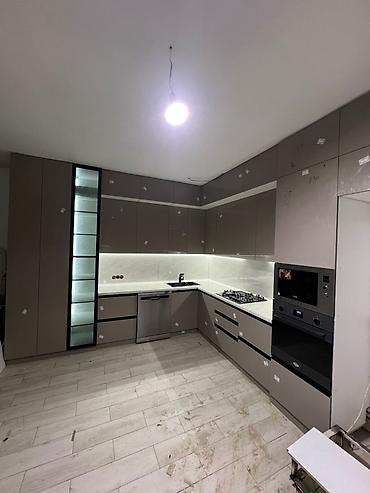 led свет: Встроенный гардеробный комплекс с открытым модулем и подсветкой - — 10