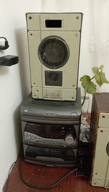 Musiqi mərkəzləri: Tam isleydir aux disk kaset kalonkasiz 30 az kalonkaynan 40 az