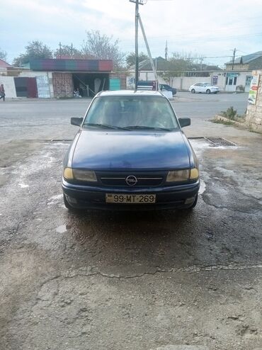 opel frontero: Opel Astra: 1.6 l | 1994 il | 409203 km Sedan