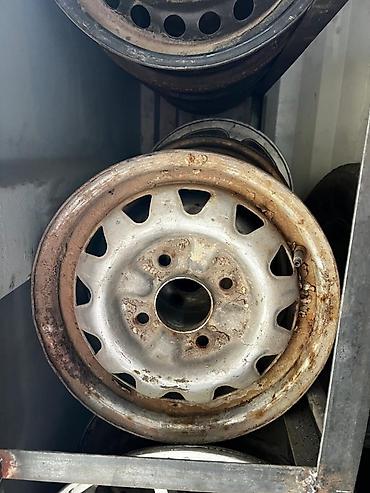 15: Железные Диски R 15 Toyota, отверстий - 5, Б/у — 7