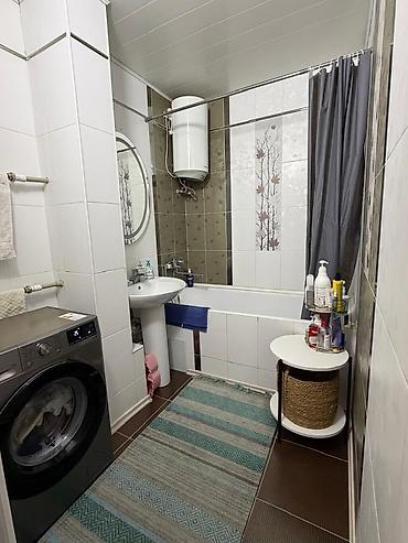 Батирлерди сатуу: 3 бөлмө, 70 м², 12-мкр 106-серия, 5 кабат, Евро оңдоо — 7