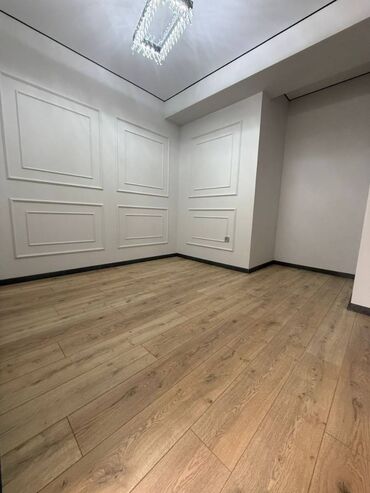 сдаётся квартира в районе пишпек: 1 комната, 42 м², Элитка, 2 этаж