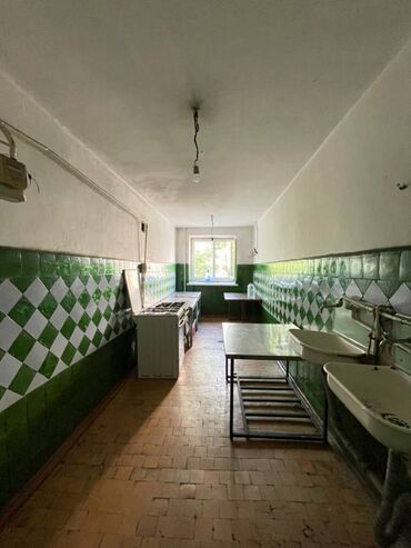 Долгосрочная аренда квартир: 1 комната, 19 м², Общежитие и гостиничного типа, 3 этаж, Старый ремонт