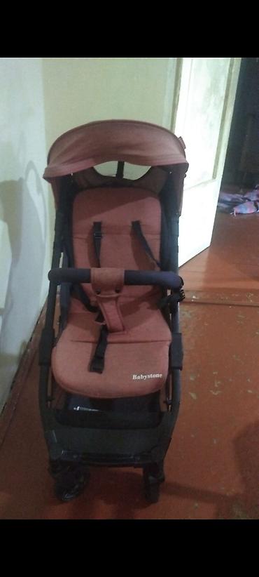 Babystone uşaq arabası - Rəng: tünd kərpic/qırmızı ton - Yüngül