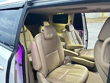 mini cross: Kia Carnival/Sedona miniven – geniş ailələr və uzun səfərlər üçün — 3