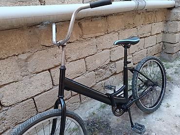 Velosipedlər: Hecbir Problemi yoxdur real alıcı olsa cuzi endirim ederem 24 luy — 2