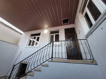 дом с бассейном: Поселок Бинагади 3 комнаты, 100 м², Свежий ремонт