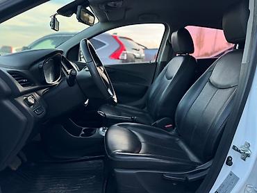 spark 2021: Chevrolet Spark: 2019 г., 0.1 л, Автомат, Бензин — 3