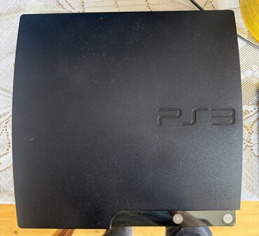 PS3 (Sony PlayStation 3): Playstation 3 icerisinde 20 dene oyun500 gb, pultsuz