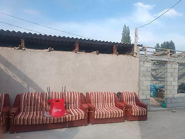 срочно продаю гараж: Продаётся жилой дом с участком и внутренним двором. Характеристики и — 9