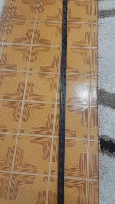 Mağaza asılqanları: Mağaza vitrin sistemi üçün asqı və profil dəsti - Divara bərkidilən — 7