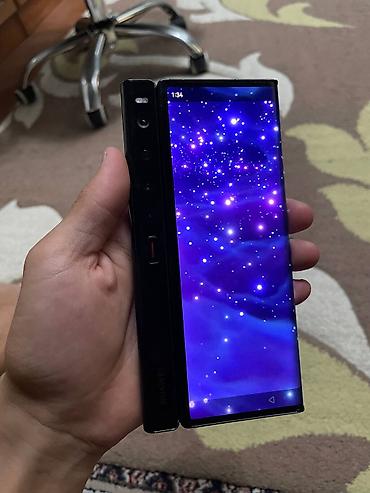 маленькие: Huawei Mate XS 2, Б/у, 256 ГБ, цвет - Черный, 2 SIM — 3