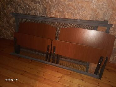 Мебель: Б/у, Односпальная кровать, Без подьемного механизма, Без матраса, Без выдвижных ящиков, Азербайджан