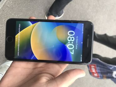 Apple iPhone: IPhone 8 Plus, 64 GB, Qara, Barmaq izi — 2