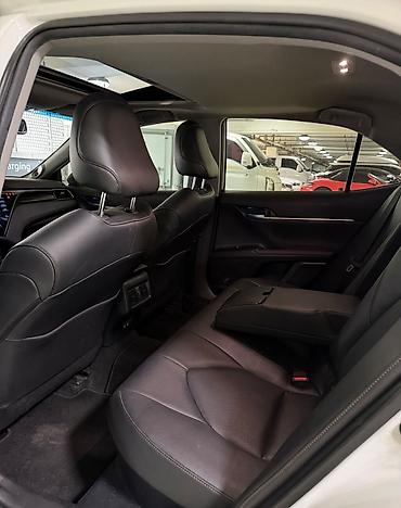 100: Toyota Camry: 2020 г., 2.5 л, Вариатор, Гибрид, Седан — 5