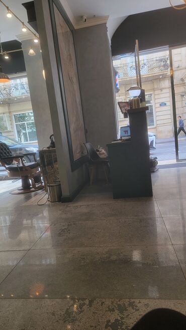 Digər ixtisaslar: Resepşın axtarılır