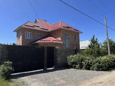дом в буденовке: Дом, 185 м², 5 комнат, Собственник, Косметический ремонт