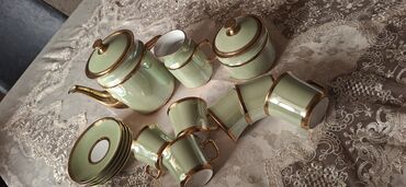 куплю грецкий орех: Kofe dəsti qədimi.yeni kimidir.çaşkanın birində kiçik qopma var.lakı