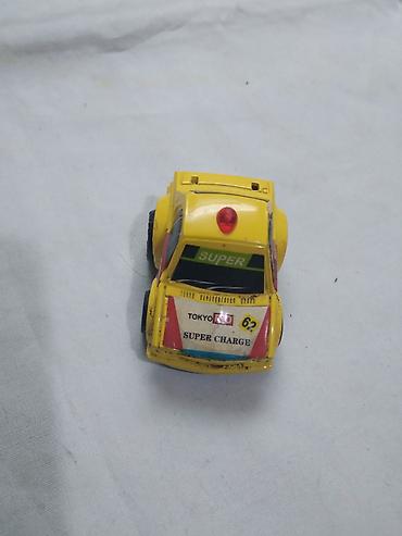 Autići: Autici plasticni,cena za kom — 17