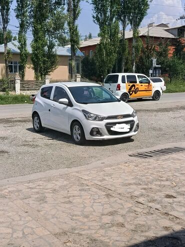 автамат машына: Chevrolet Spark: 2017 г., 1 л, Автомат, Бензин, Хэтчбэк at lalafo.kg автамат машына: Chevrolet Spark: 2017 г., 1 л, Автомат, Бензин, Хэтчбэк