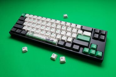 nabor nozhej sakura: Ducky x Varmilo Miya Pro Panda 65% Dye Sub PBT Mechanical Keyboard